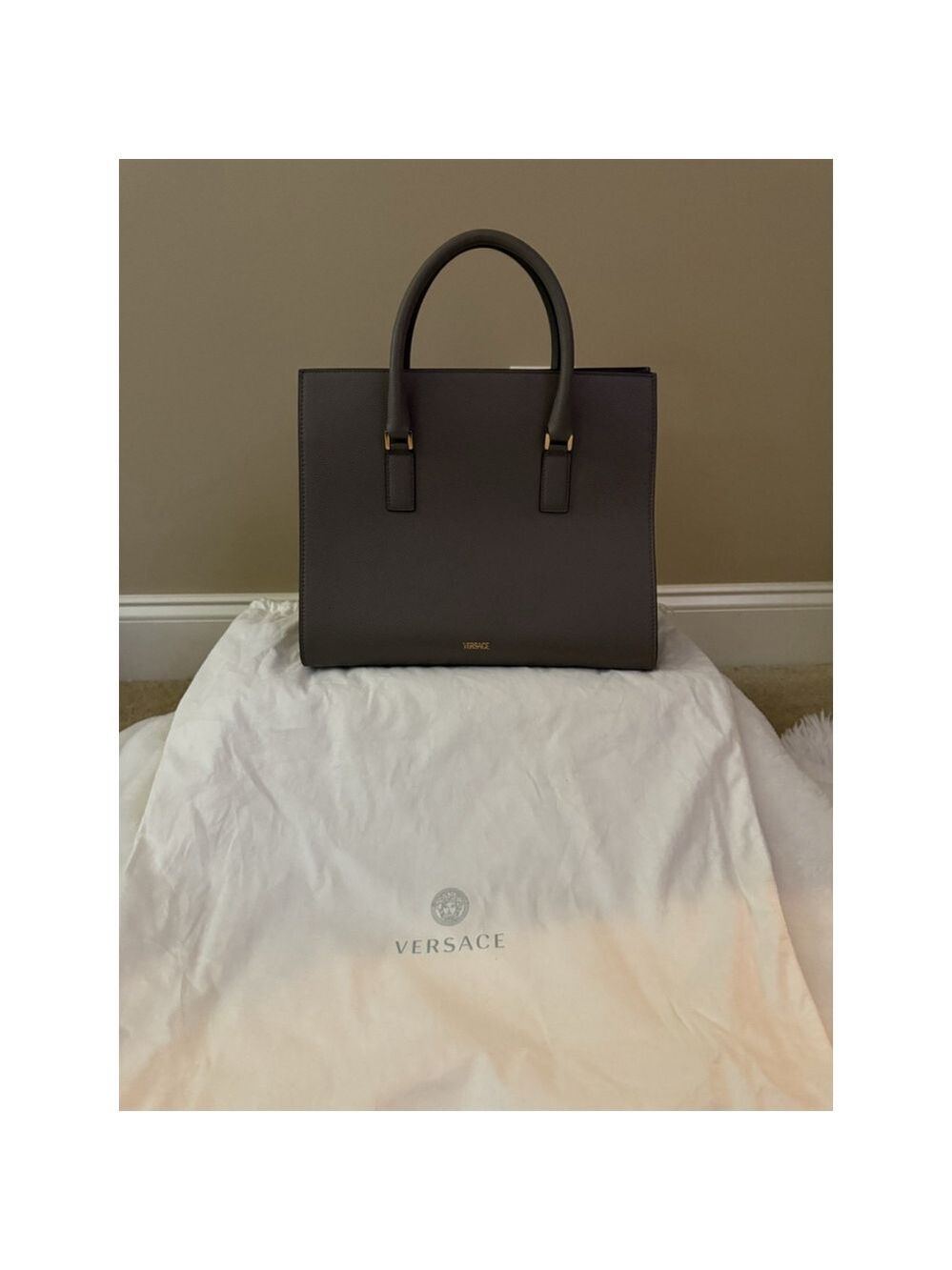 Versace Virtus Grainy Calf Leather Grey Large Top Handle Bag NWT $ 2100 Retail - Picture 10 of 10
